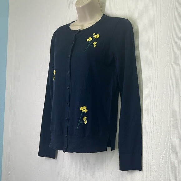 Loft - NWT Navy Embroidered Yellow Flowers Button Down Lightweight Cardigan XS - Picture 5 of 11